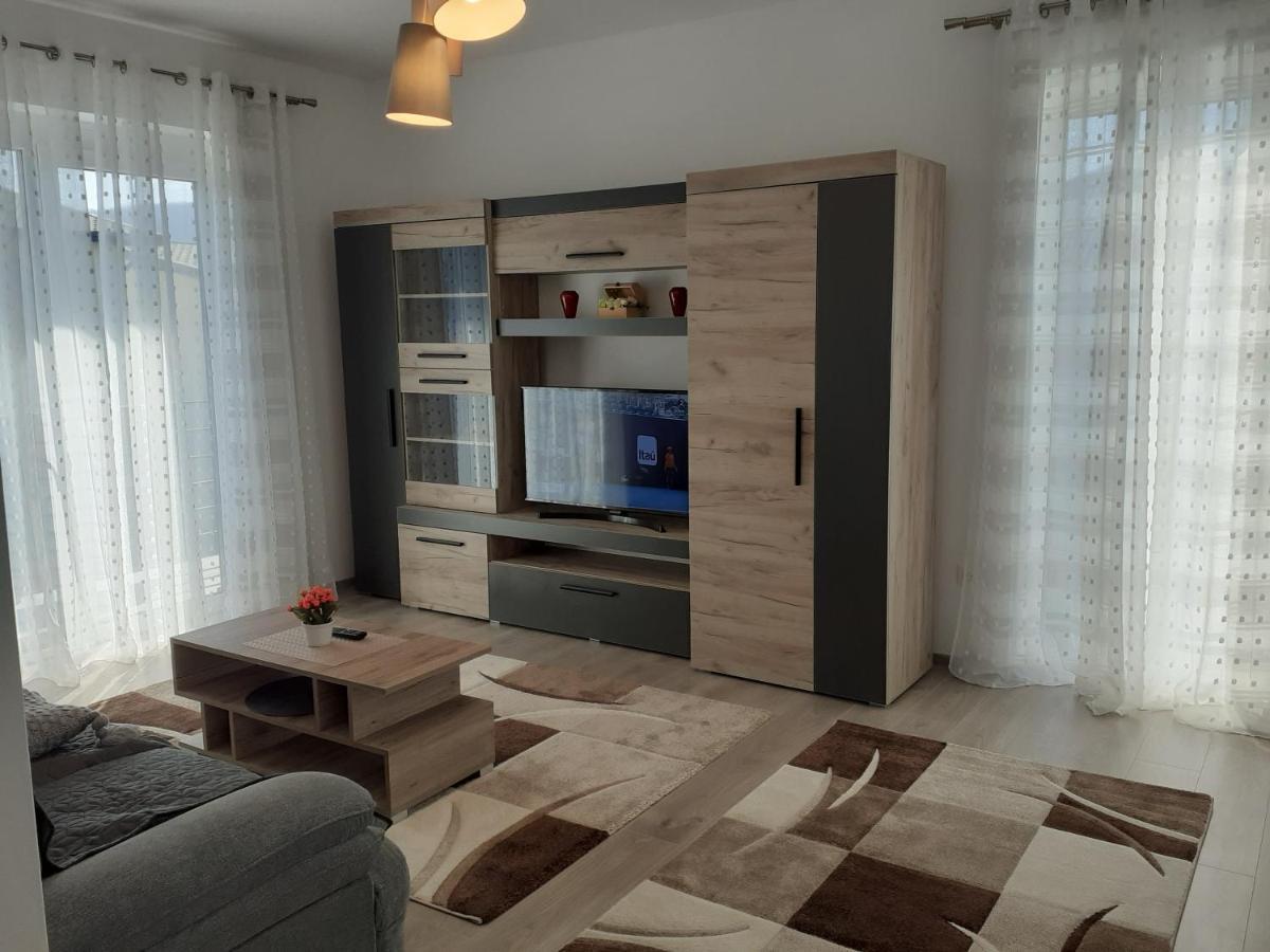 Sara Apartman Livezeni  Exterior foto