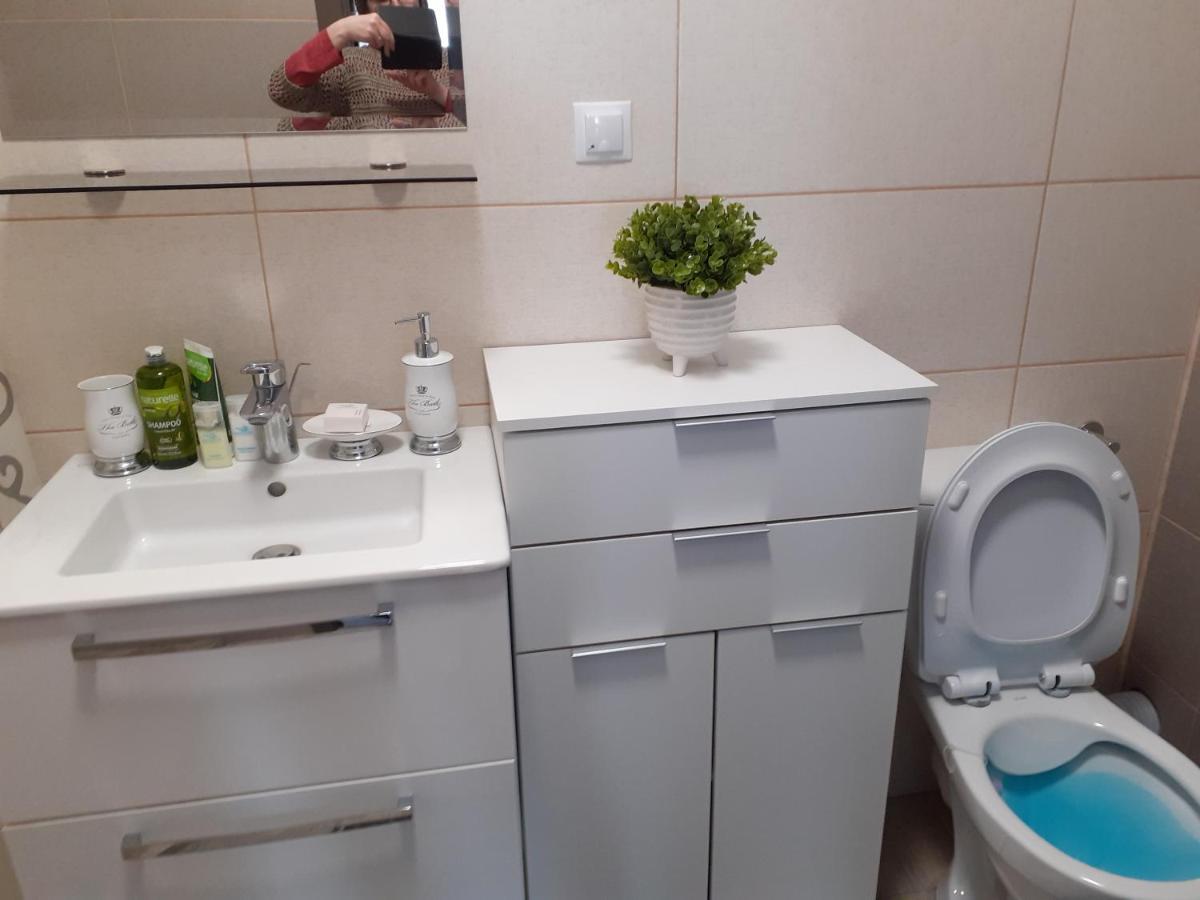 Sara Apartman Livezeni  Exterior foto