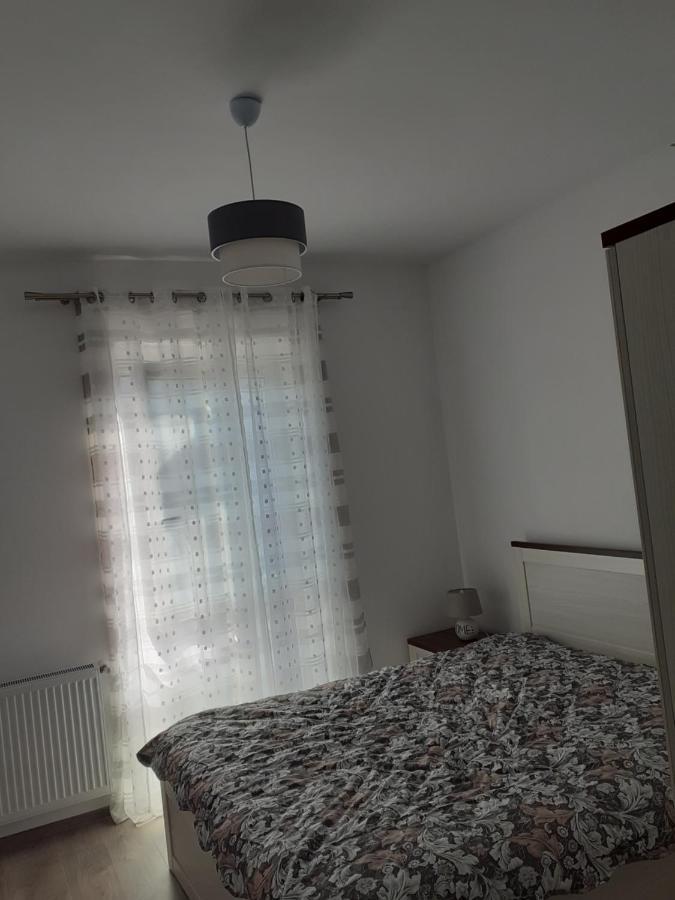 Sara Apartman Livezeni  Exterior foto